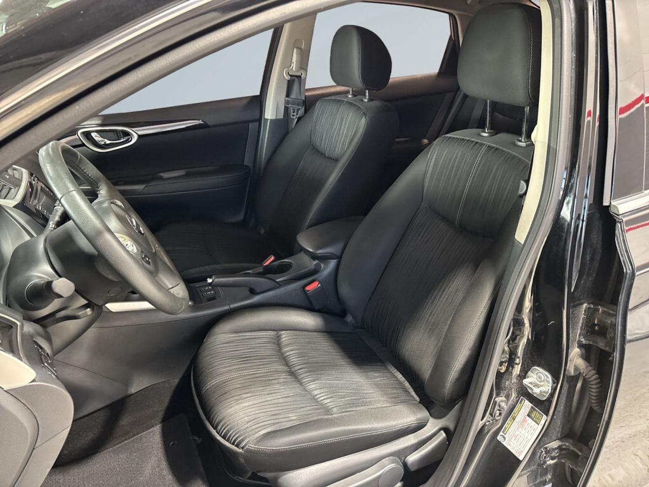 2018 Nissan Sentra S / Heated Seats / Alloys / Back-Up Camera / Bluet Photo