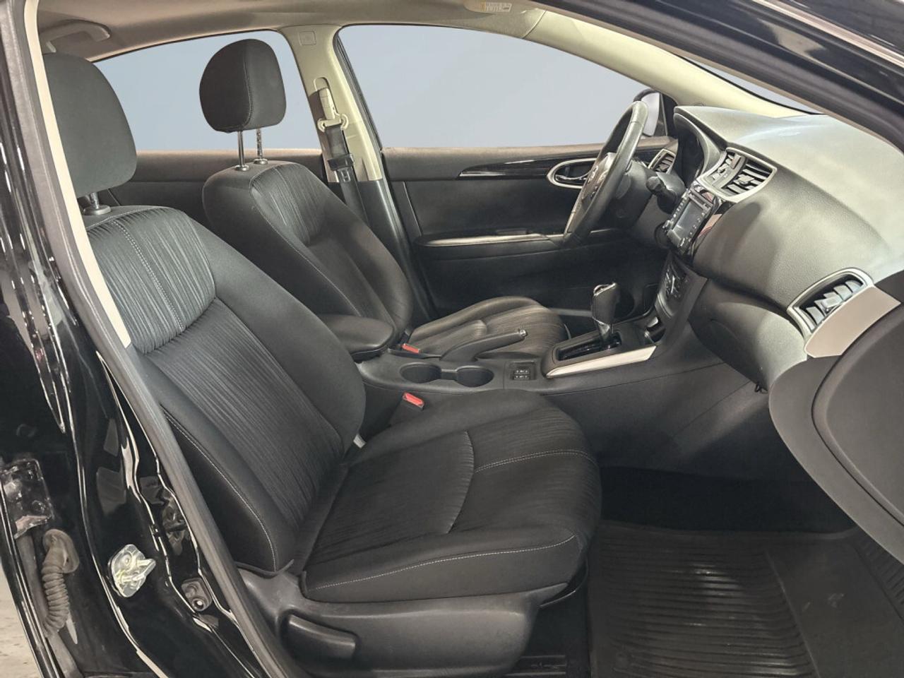 2018 Nissan Sentra S / Heated Seats / Alloys / Back-Up Camera / Bluet Photo