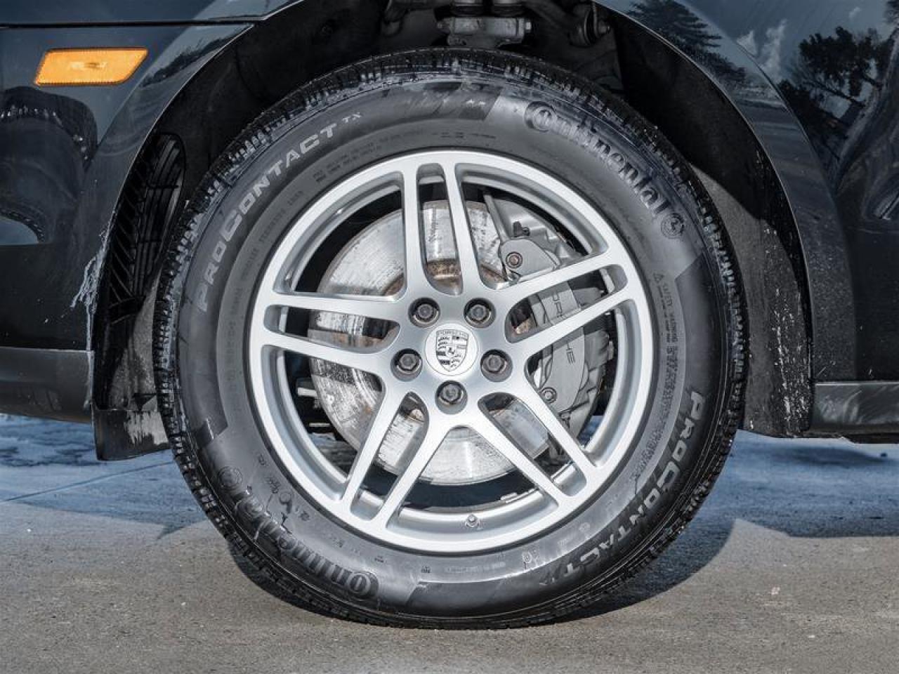 2020 Porsche Macan S AWD Surround View Lane Change Assist AUTO-Dimmin Photo