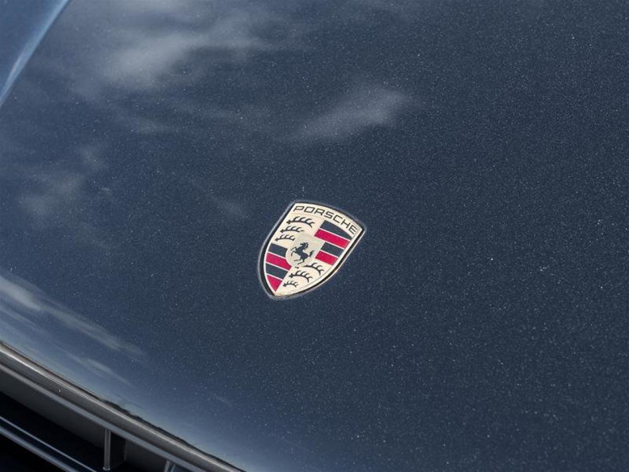 2020 Porsche Macan S AWD Surround View Lane Change Assist AUTO-Dimmin Photo