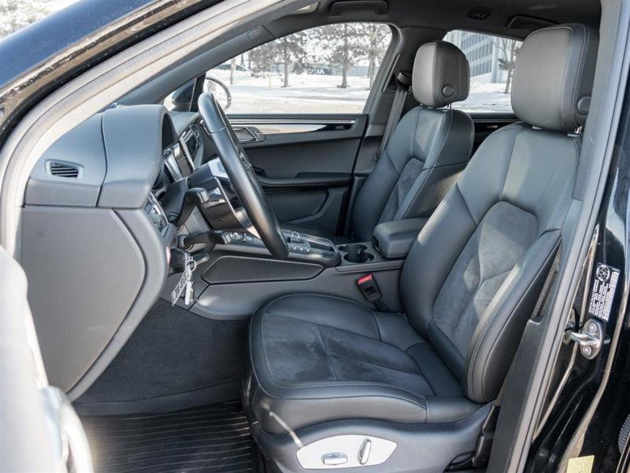 2020 Porsche Macan S AWD Surround View Lane Change Assist AUTO-Dimmin Photo