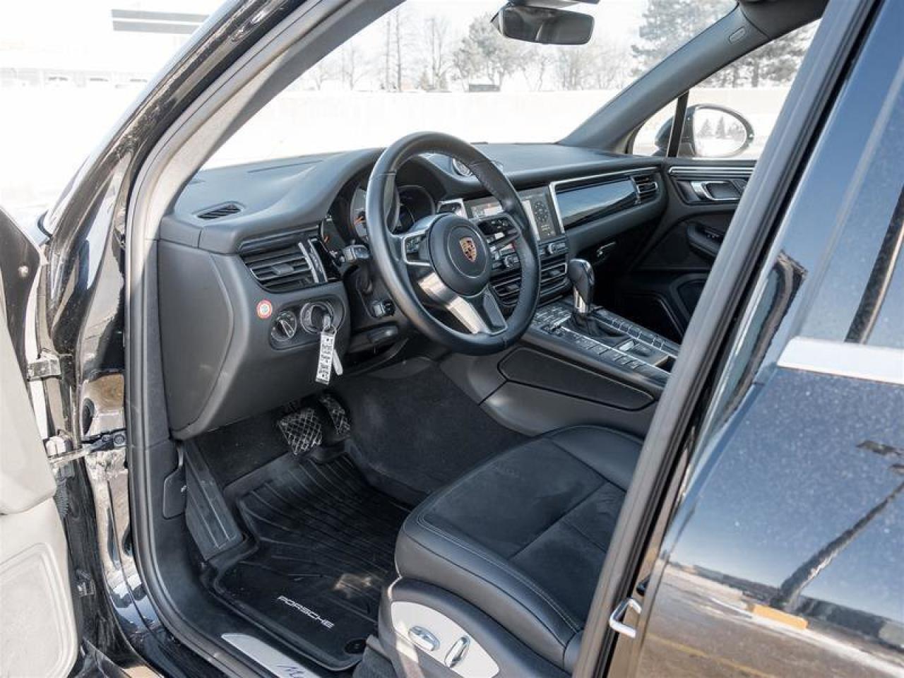 2020 Porsche Macan S AWD Surround View Lane Change Assist AUTO-Dimmin Photo