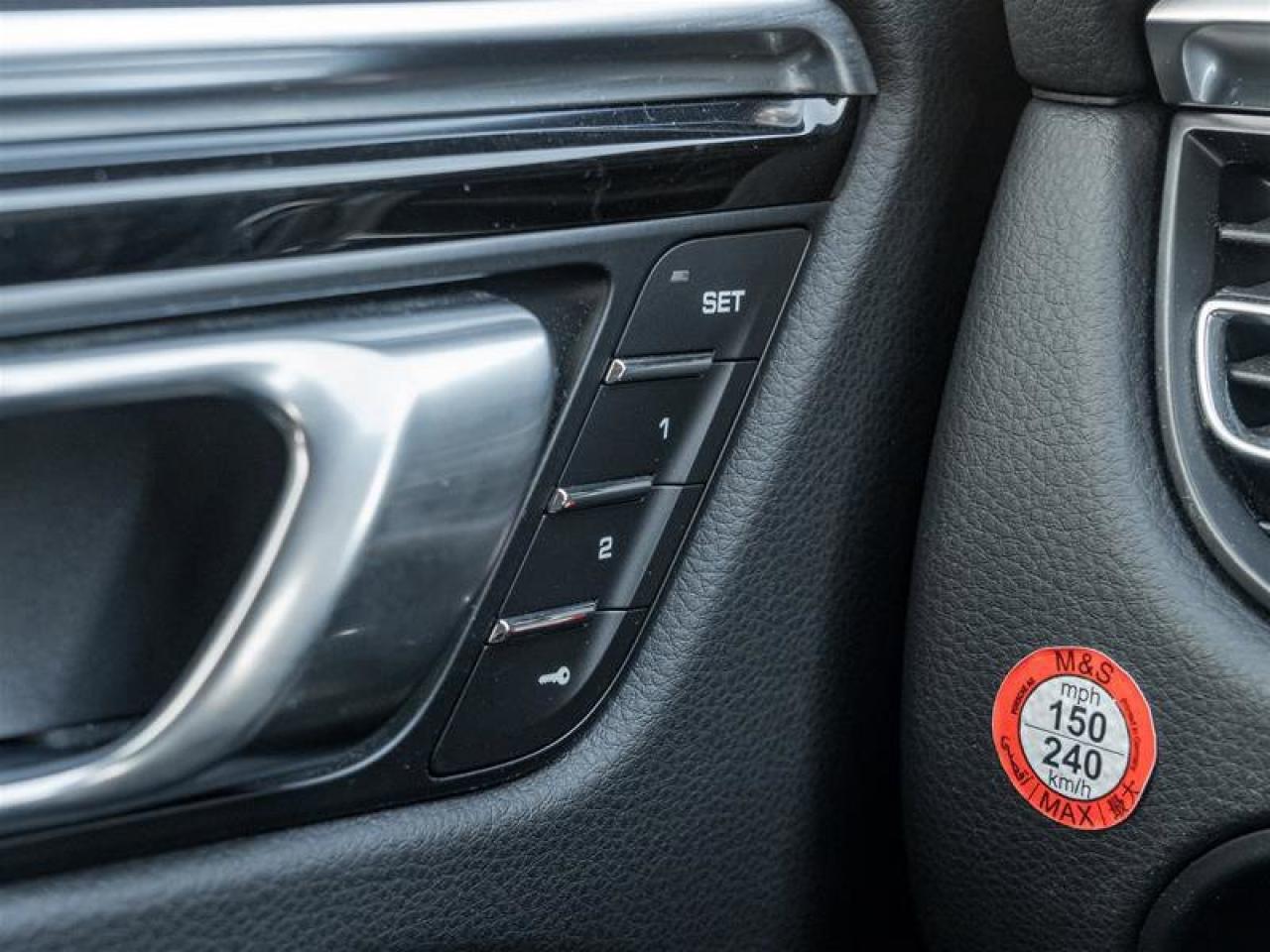 2020 Porsche Macan S AWD Surround View Lane Change Assist AUTO-Dimmin Photo