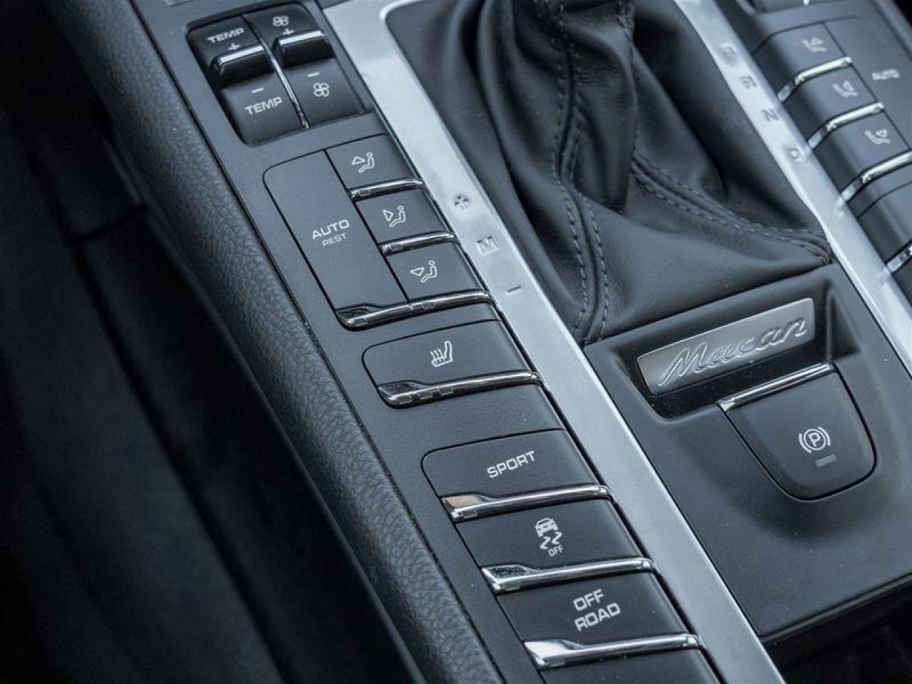 2020 Porsche Macan S AWD Surround View Lane Change Assist AUTO-Dimmin Photo