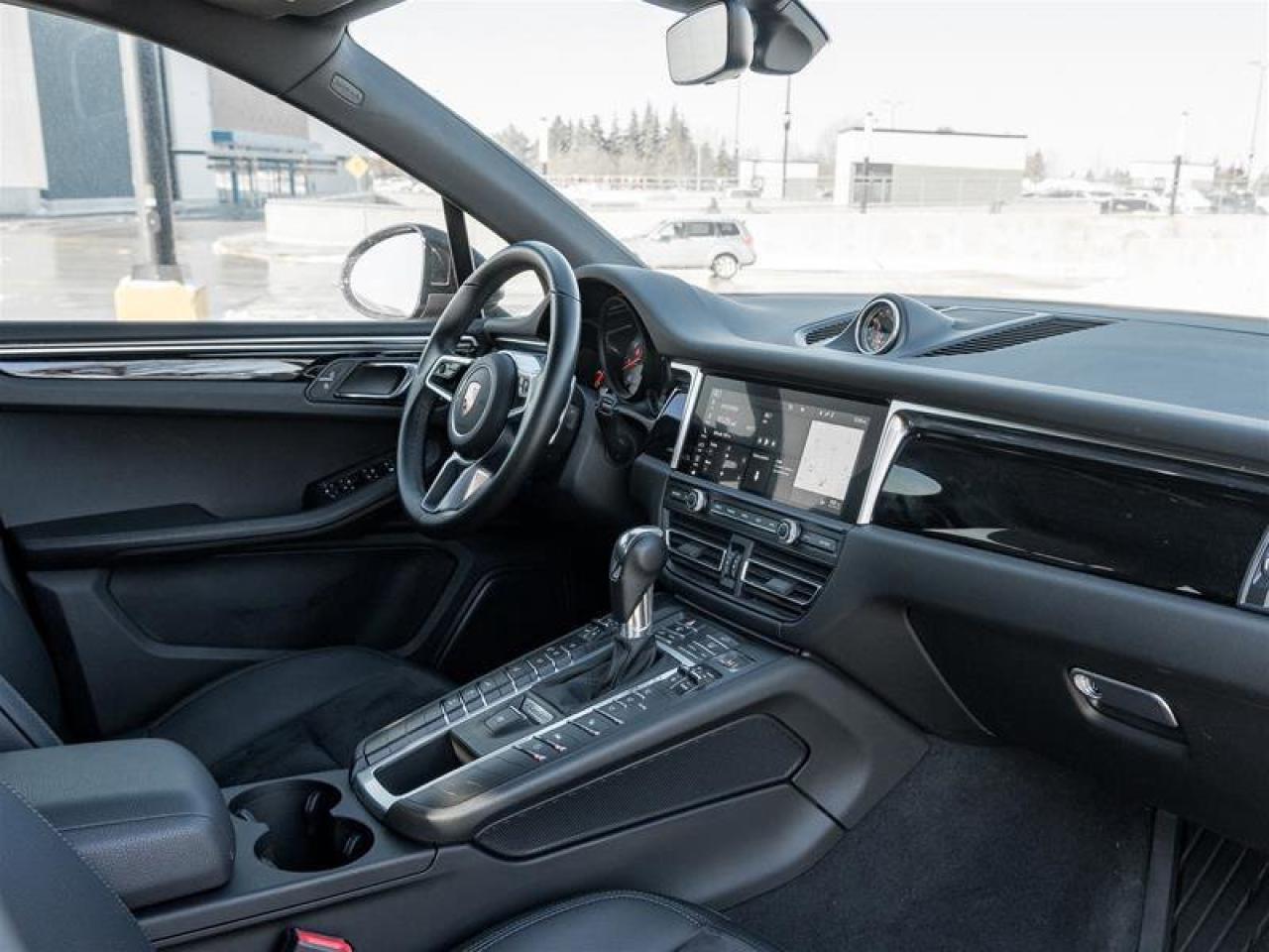 2020 Porsche Macan S AWD Surround View Lane Change Assist AUTO-Dimmin Photo