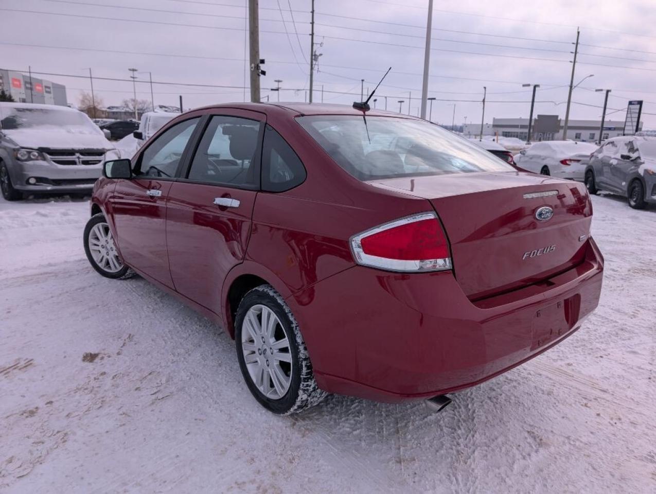 2010 Ford Focus SEL Photo