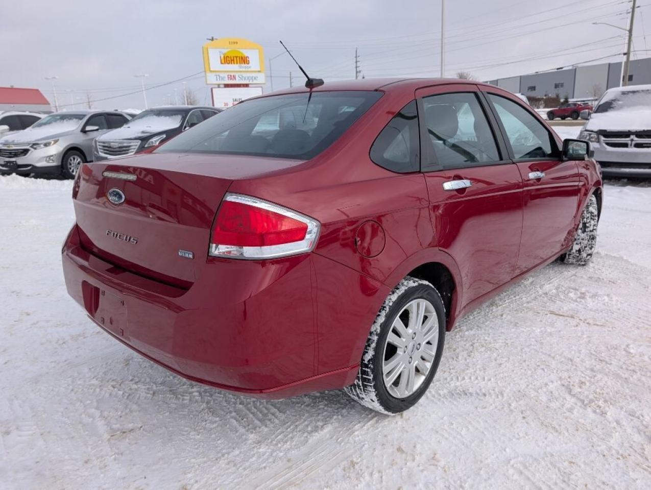 2010 Ford Focus SEL Photo