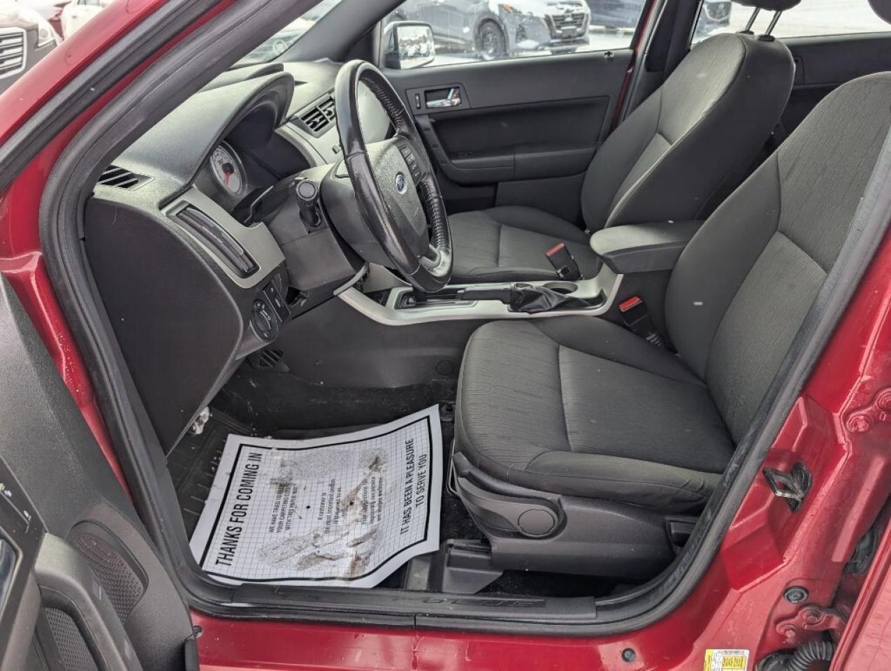 2010 Ford Focus SEL Photo