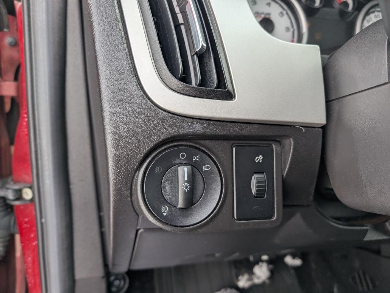 2010 Ford Focus SEL Photo