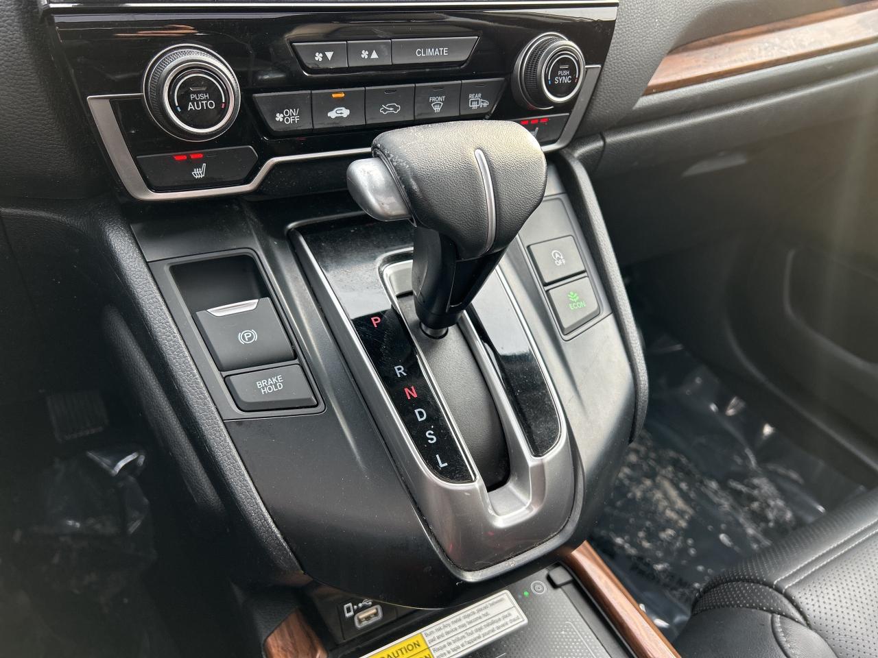 2022 Honda CR-V Touring Leather  Navigation  Sunroof  CarPlay Photo