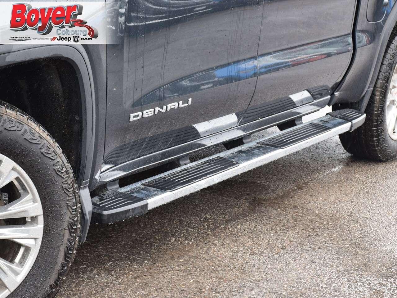 2021 GMC Sierra 1500 Crew Cab Short Box 4-Wheel Drive Denali 1 OWNER RE Photo3