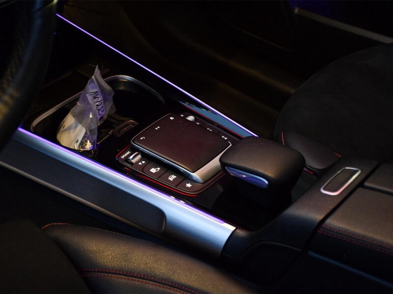 2022 Mercedes-Benz GLB 250 4MATIC SUV   Leather   Sunroof   Nav   Heated Photo