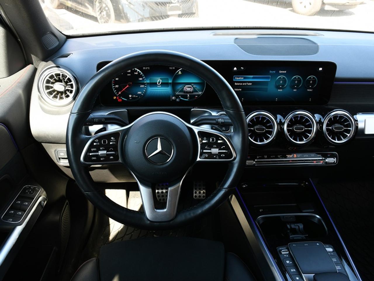 2022 Mercedes-Benz GLB 250 4MATIC SUV   Leather   Sunroof   Nav   Heated Seats Photo