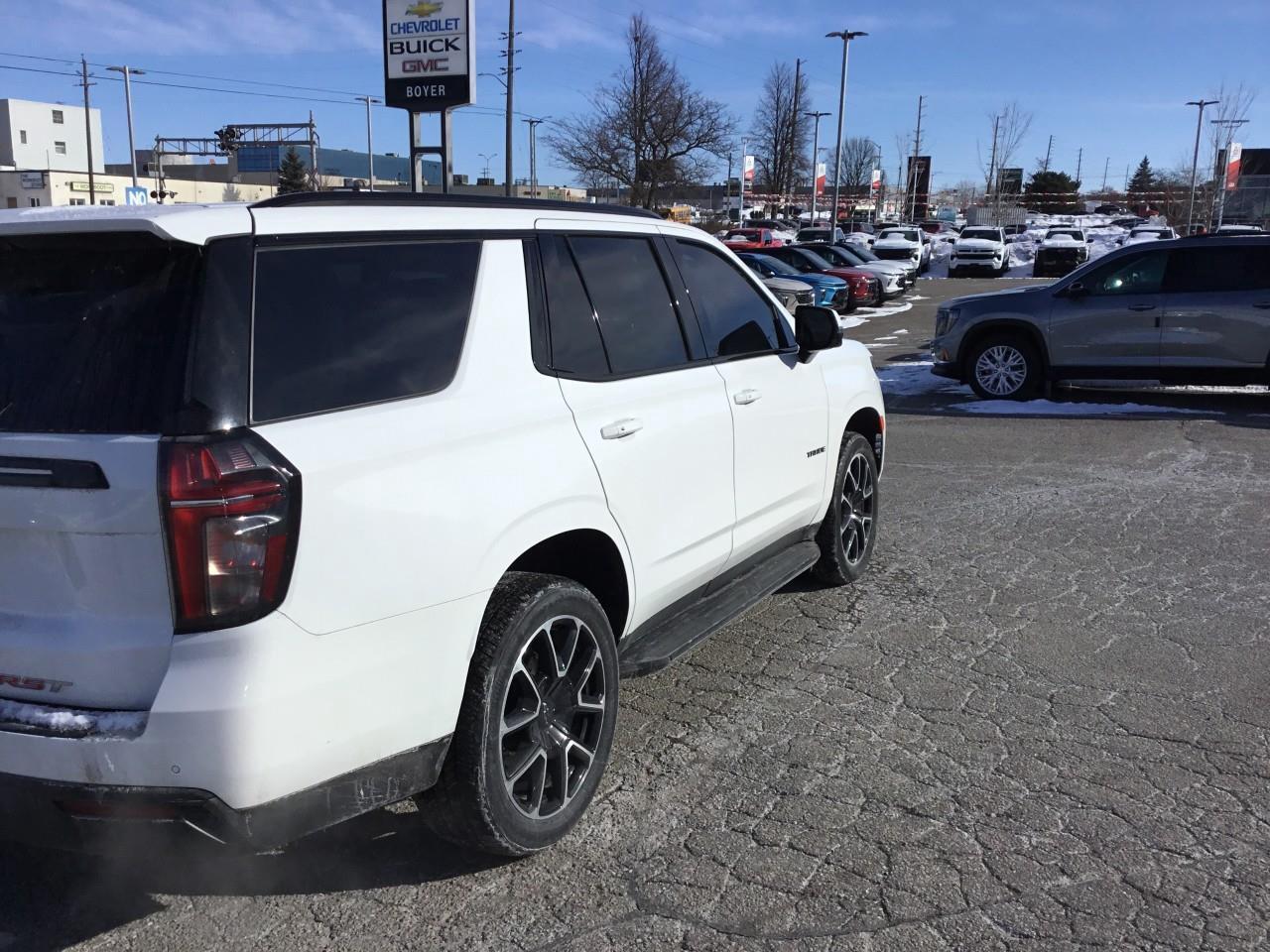 2023 Chevrolet Tahoe RST Photo3