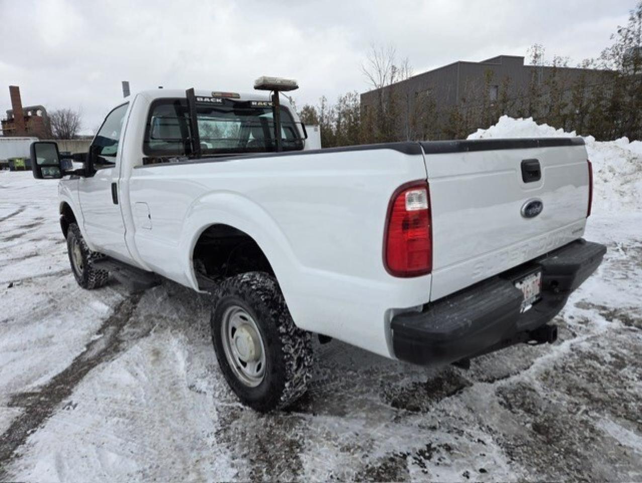 2015 Ford F-350 4X4 **ONLY 68,000KM-1 OWNER-REGULAR CAB-LONG BOX* Photo3