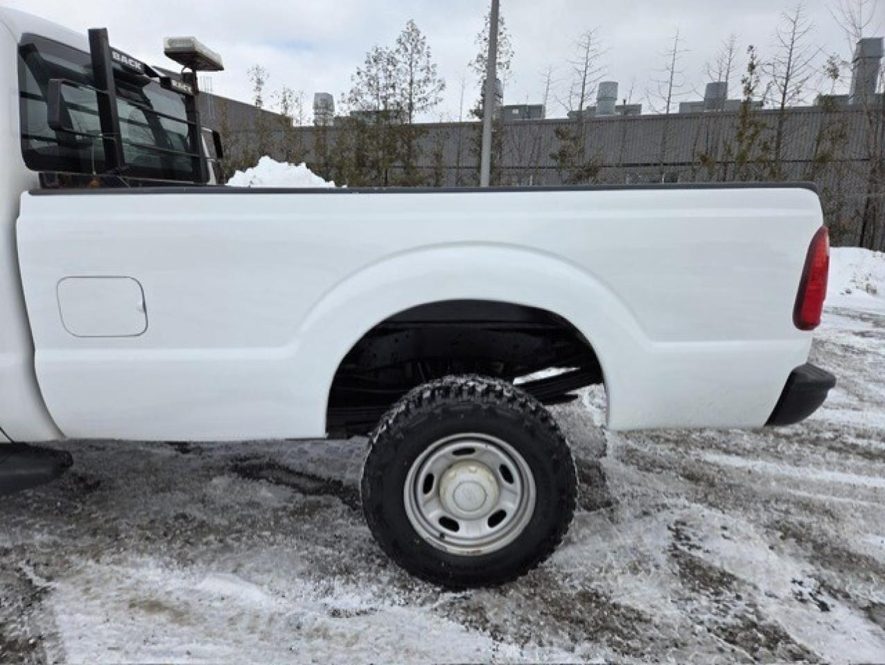 2015 Ford F-350 4X4 **ONLY 68,000KM-1 OWNER-REGULAR CAB-LONG BOX* Photo