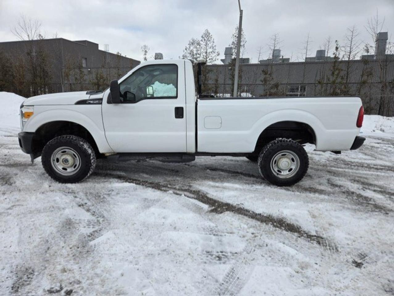 2015 Ford F-350 4X4 **ONLY 68,000KM-1 OWNER-REGULAR CAB-LONG BOX* Photo