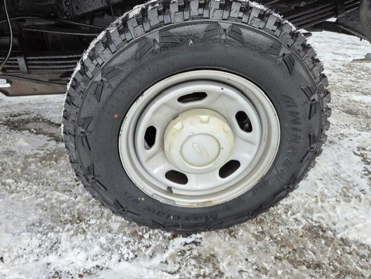 2015 Ford F-350 4X4 **ONLY 68,000KM-1 OWNER-REGULAR CAB-LONG BOX* Photo