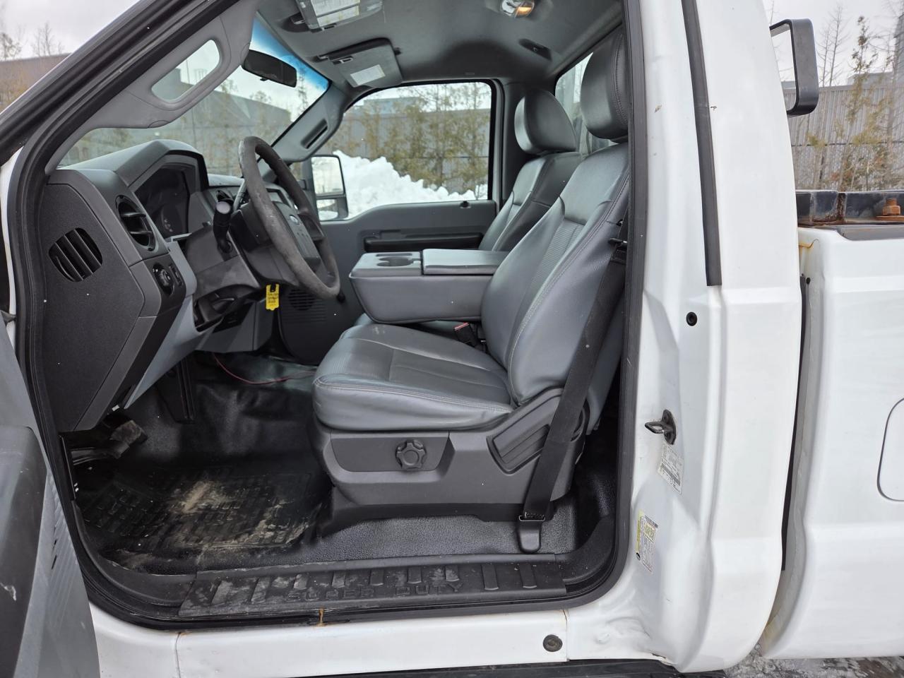 2015 Ford F-350 4X4 **ONLY 68,000KM-1 OWNER-REGULAR CAB-LONG BOX* Photo