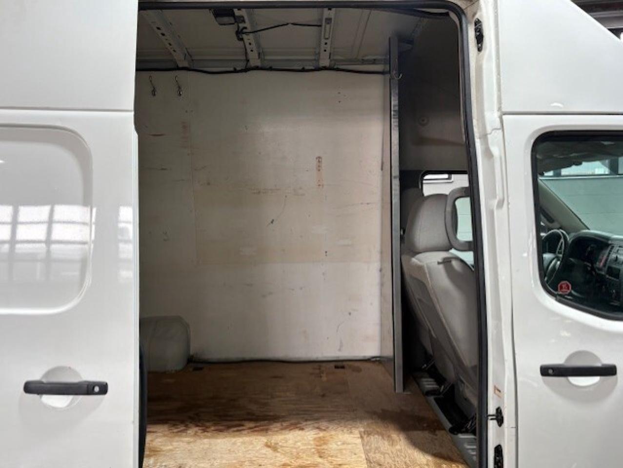 2012 Nissan NV 2500 V6 S HIGH ROOF **ONLY 55,000KM-CERTIFIED** Photo