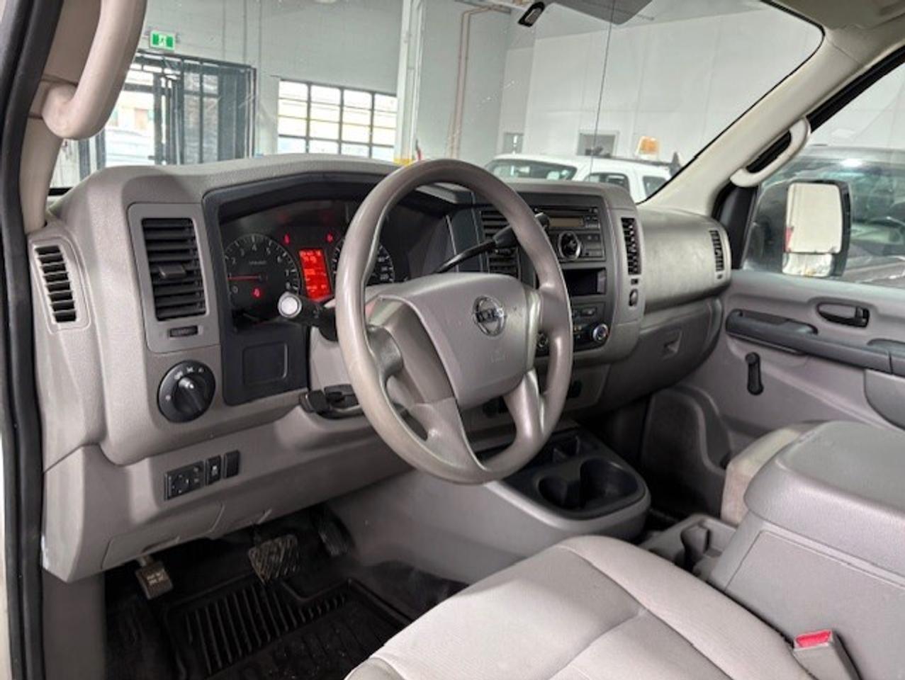 2012 Nissan NV 2500 V6 S HIGH ROOF **ONLY 55,000KM-CERTIFIED** Photo