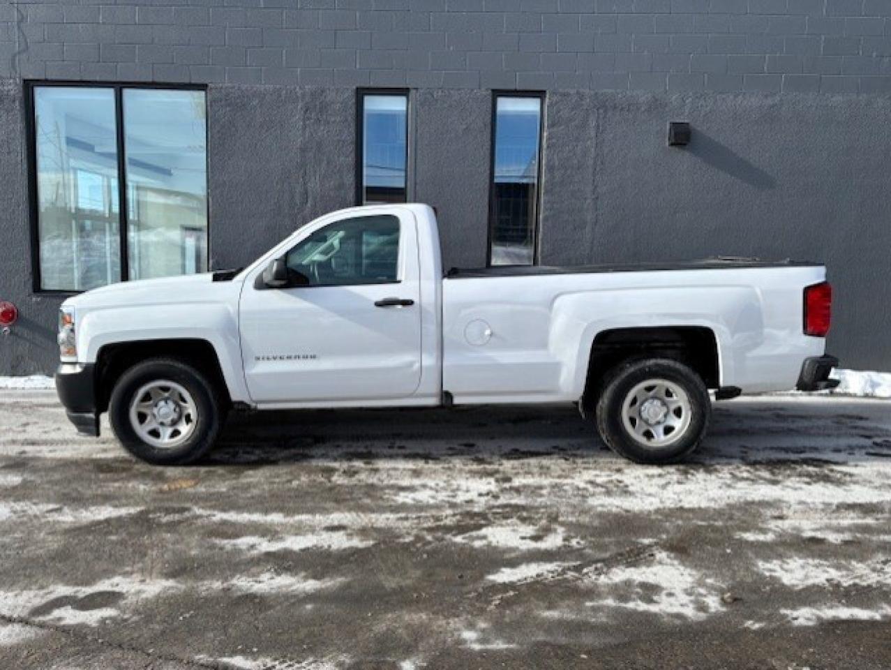 2018 Chevrolet Silverado 1500 V6-NO ACCIDENTS-1 OWNER-CAMERA-TONNEAU-LONG BOX!! Photo