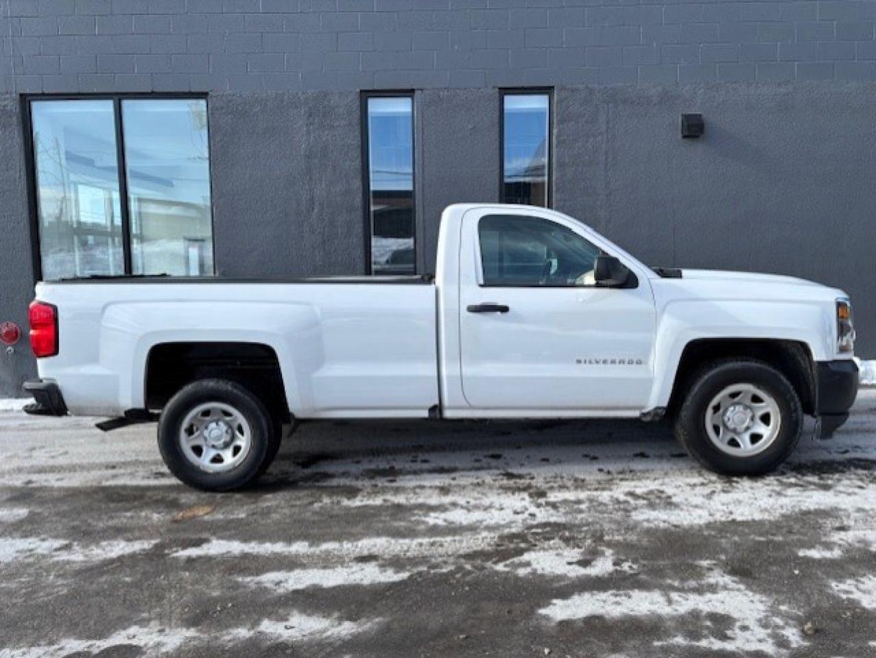 2018 Chevrolet Silverado 1500 V6-NO ACCIDENTS-1 OWNER-CAMERA-TONNEAU-LONG BOX!! Photo