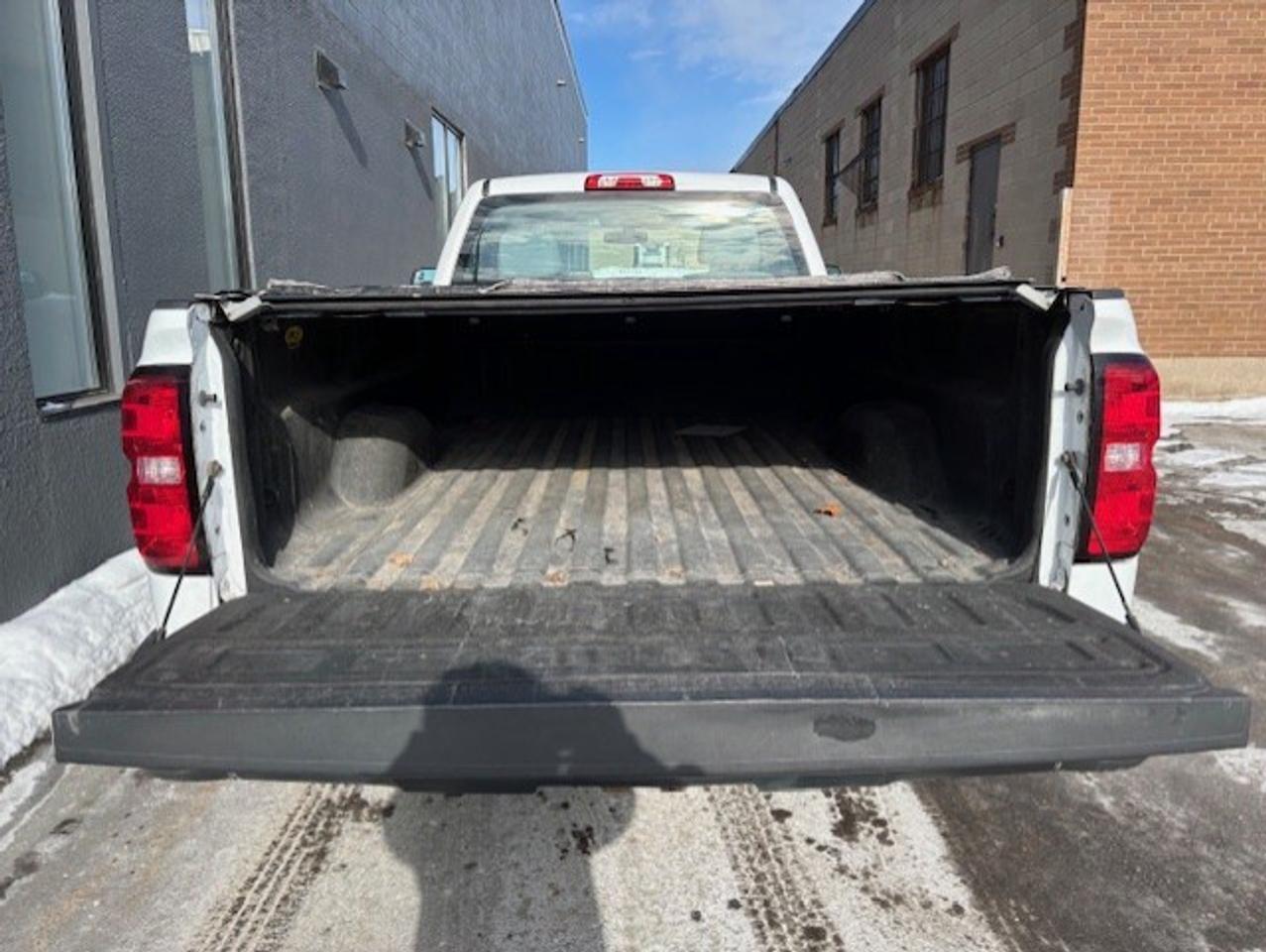 2018 Chevrolet Silverado 1500 V6-NO ACCIDENTS-1 OWNER-CAMERA-TONNEAU-LONG BOX!! Photo