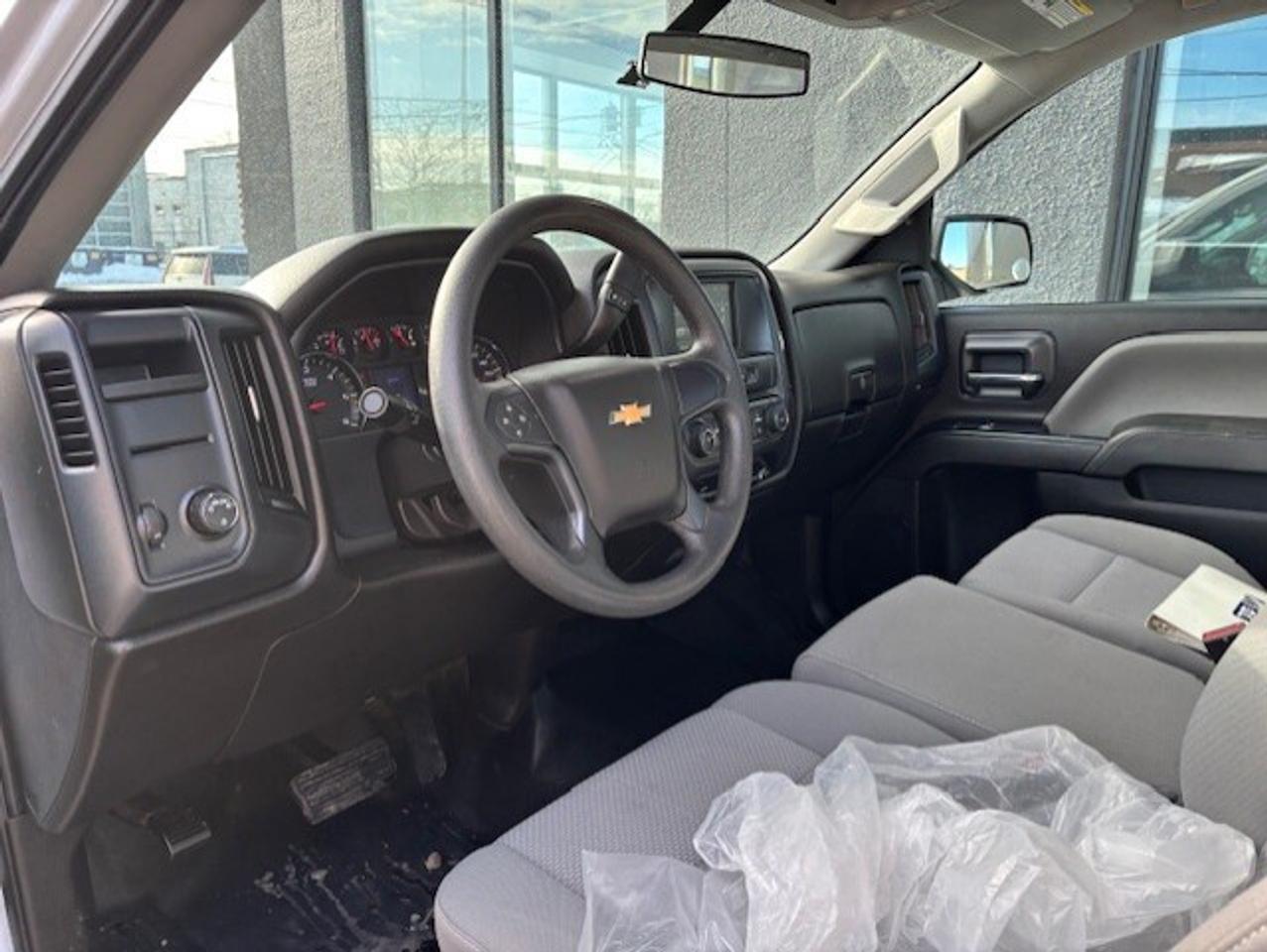 2018 Chevrolet Silverado 1500 V6-NO ACCIDENTS-1 OWNER-CAMERA-TONNEAU-LONG BOX!! Photo