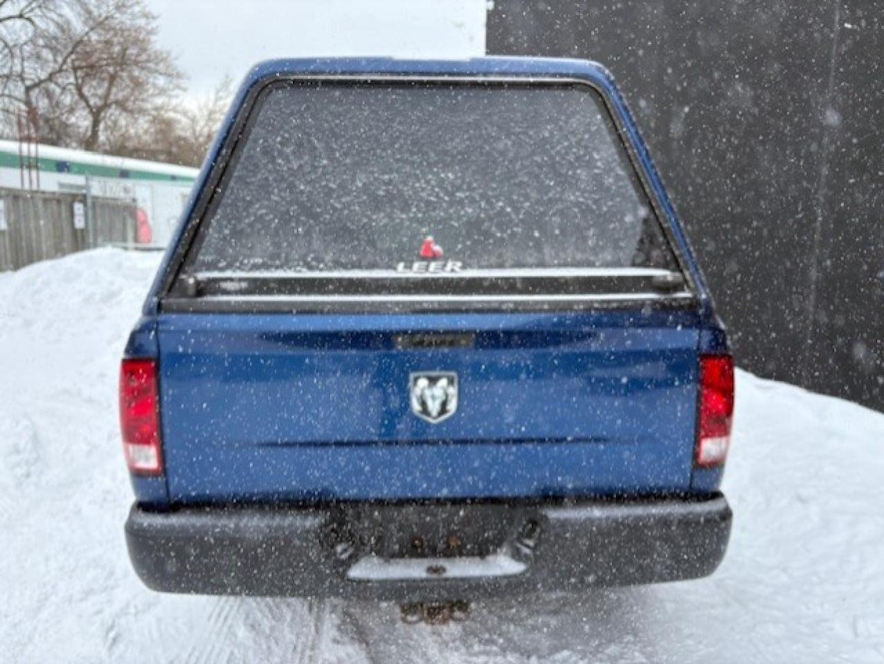 2011 RAM 2500 5.7L V8 HEMI-CREW CAB-SHORT BOX-1 OWNER!! Photo