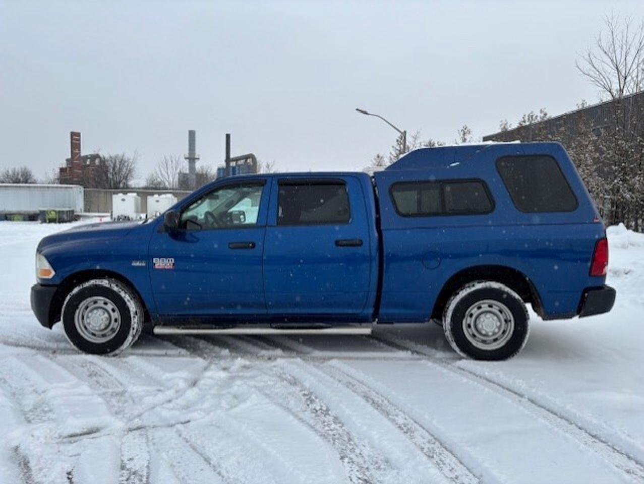 2011 RAM 2500 5.7L V8 HEMI-CREW CAB-SHORT BOX-1 OWNER!! Photo