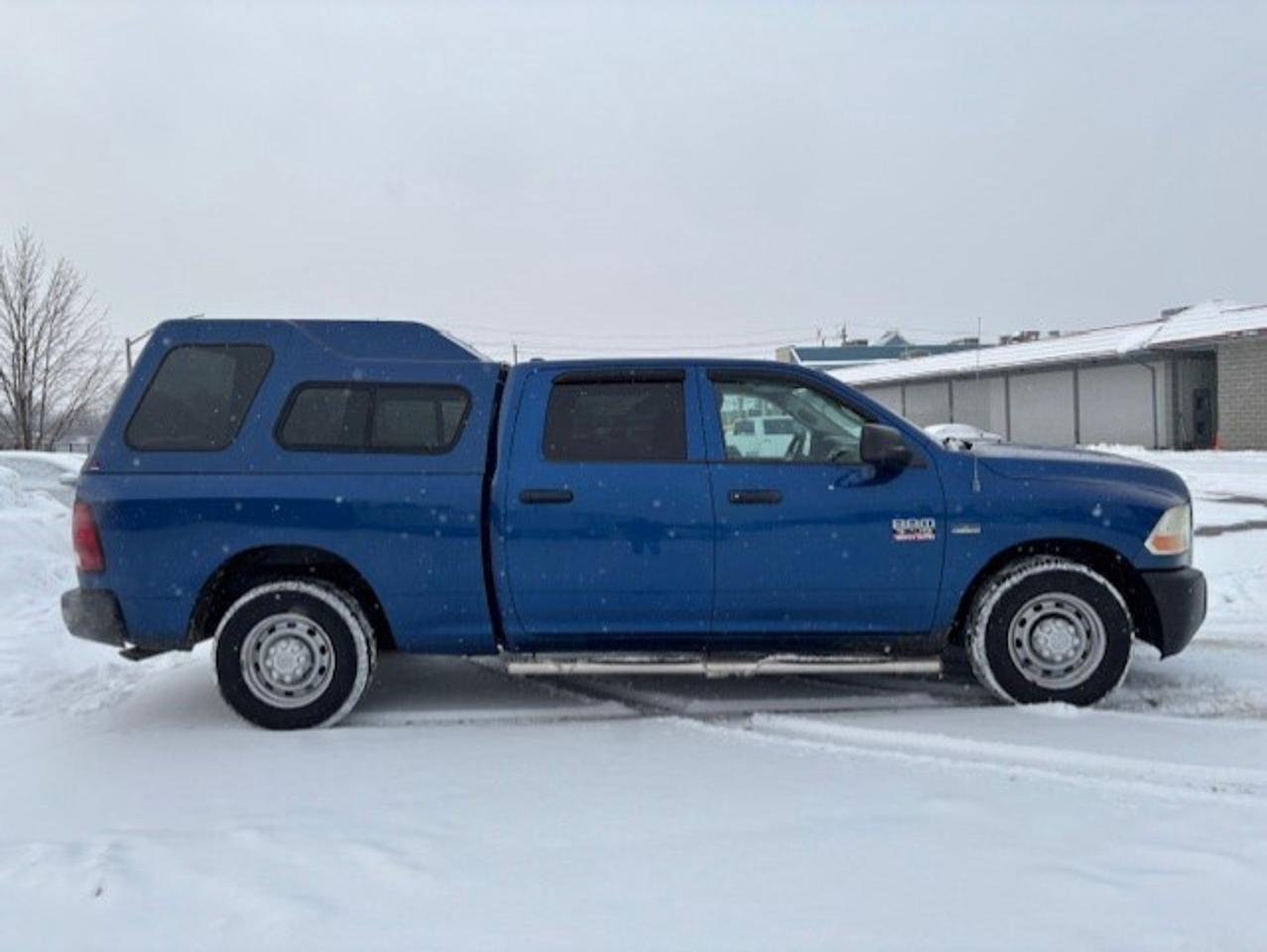 2011 RAM 2500 5.7L V8 HEMI-CREW CAB-SHORT BOX-1 OWNER!! Photo