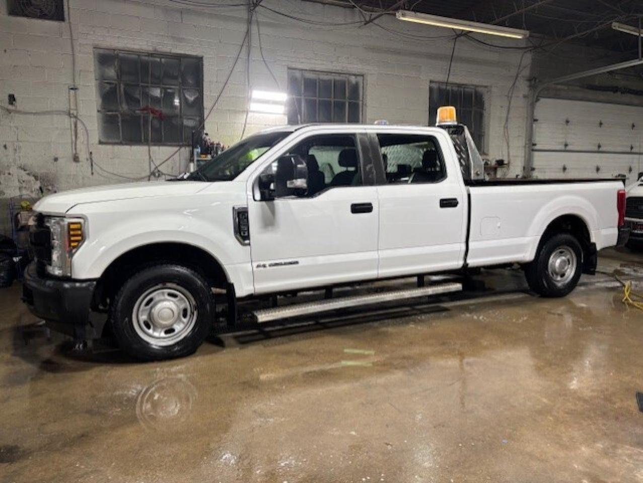 2019 Ford F-250 6.7 POWER STROKE DIESEL-DUMP BOX-CREW CAB-LONG BOX Photo