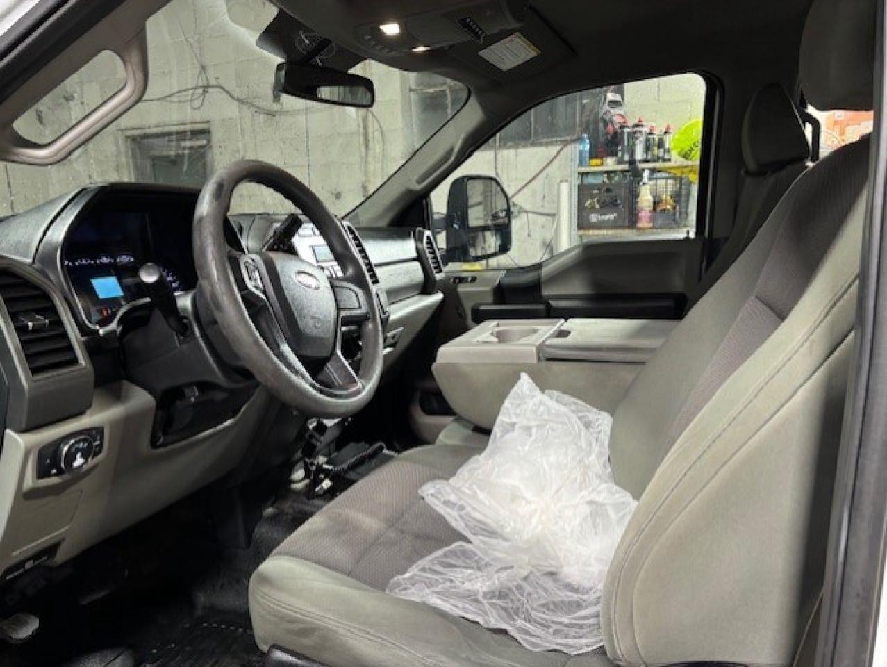 2019 Ford F-250 6.7 POWER STROKE DIESEL-DUMP BOX-CREW CAB-LONG BOX Photo