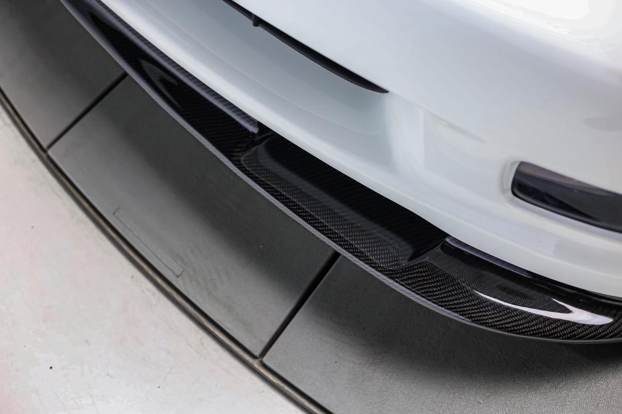 2010 Chevrolet Corvette ZR1 w/3ZR 638HP 6.2L LS9 CARBNCERAMC HUD LOWKM Photo