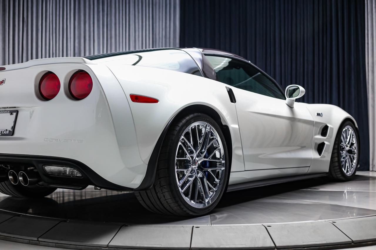 2010 Chevrolet Corvette ZR1 w/3ZR 638HP 6.2L LS9 CARBNCERAMC HUD LOWKM Photo