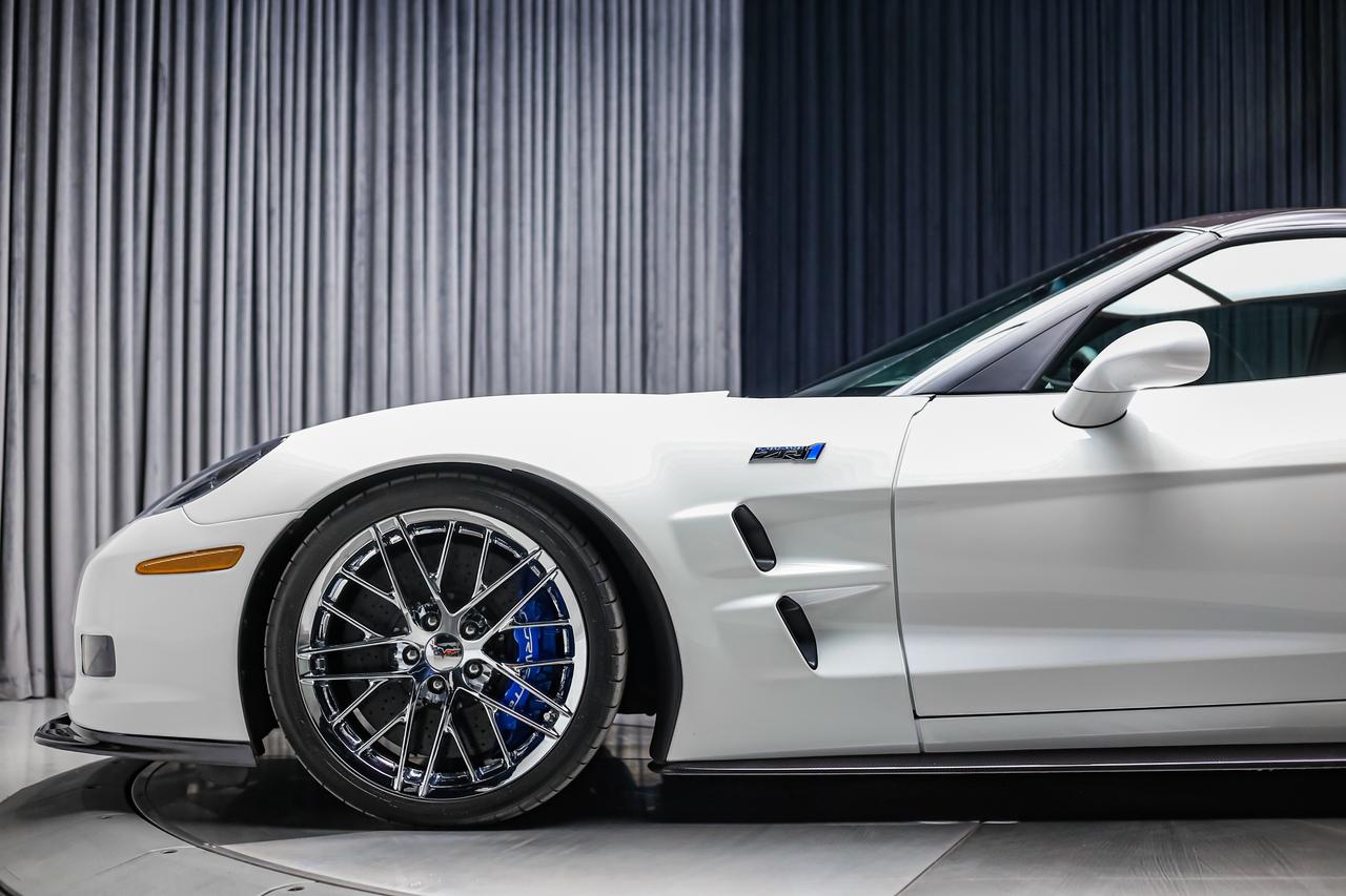 2010 Chevrolet Corvette ZR1 w/3ZR 638HP 6.2L LS9 CARBNCERAMC HUD LOWKM Photo