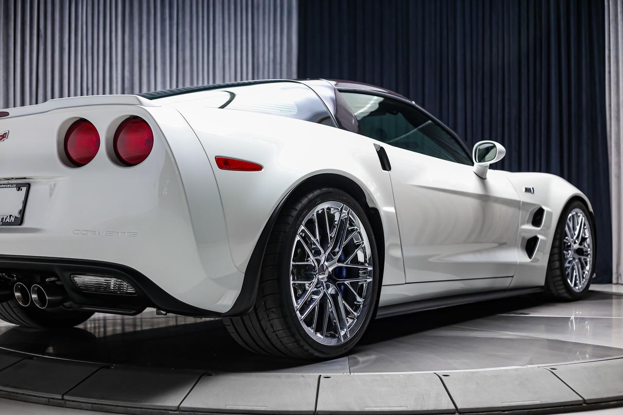2010 Chevrolet Corvette ZR1 w/3ZR 638HP 6.2L LS9 CARBNCERAMC HUD LOWKM Photo