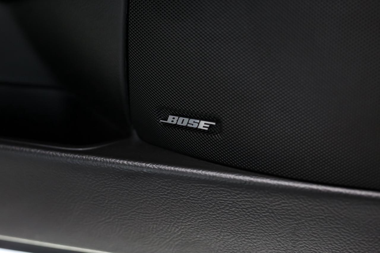 2010 Chevrolet Corvette ZR1 w/3ZR 638HP 6.2L LS9 CARBNCERAMC HUD LOWKM Photo