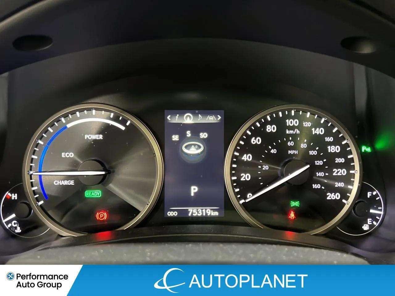 2021 Lexus NX 300h Executive AWD, Navi, Sunroof, Heads Up Display! Photo