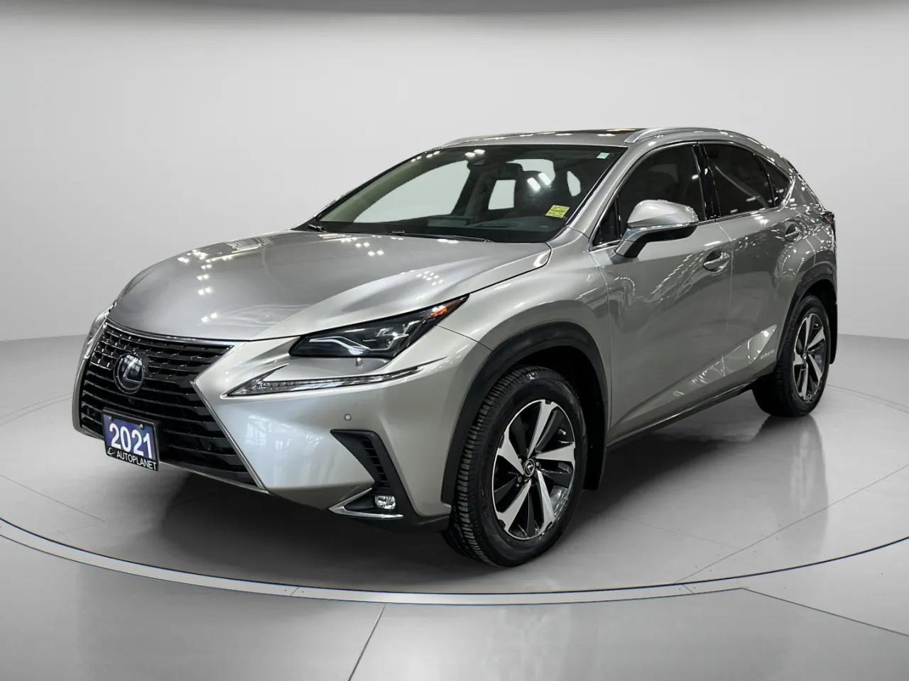 2021 Lexus NX 300h Executive AWD, Navi, Sunroof, Heads Up Display! Photo
