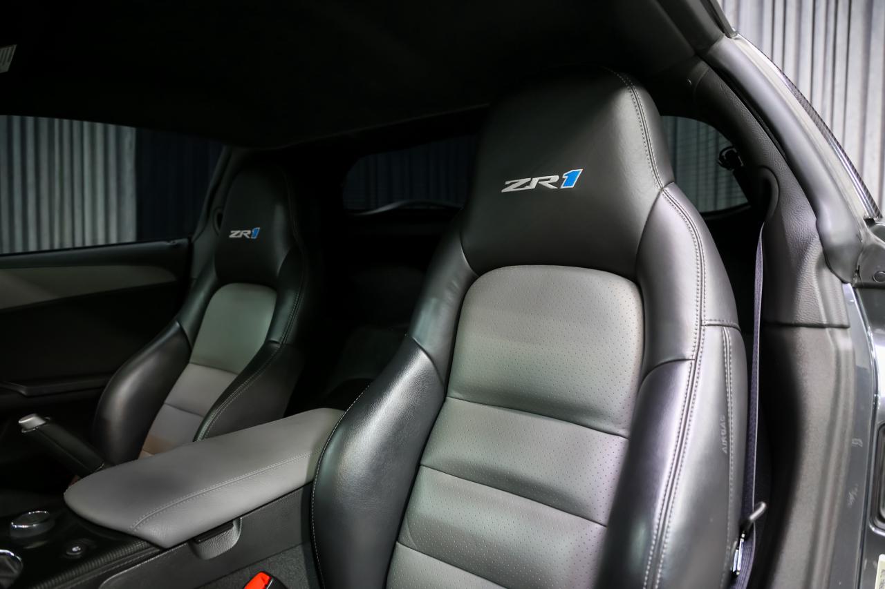 2010 Chevrolet Corvette ZR1 w/3ZR 900HP 6.2L LS9 LINGENFELTER.BUILD DOCS Photo