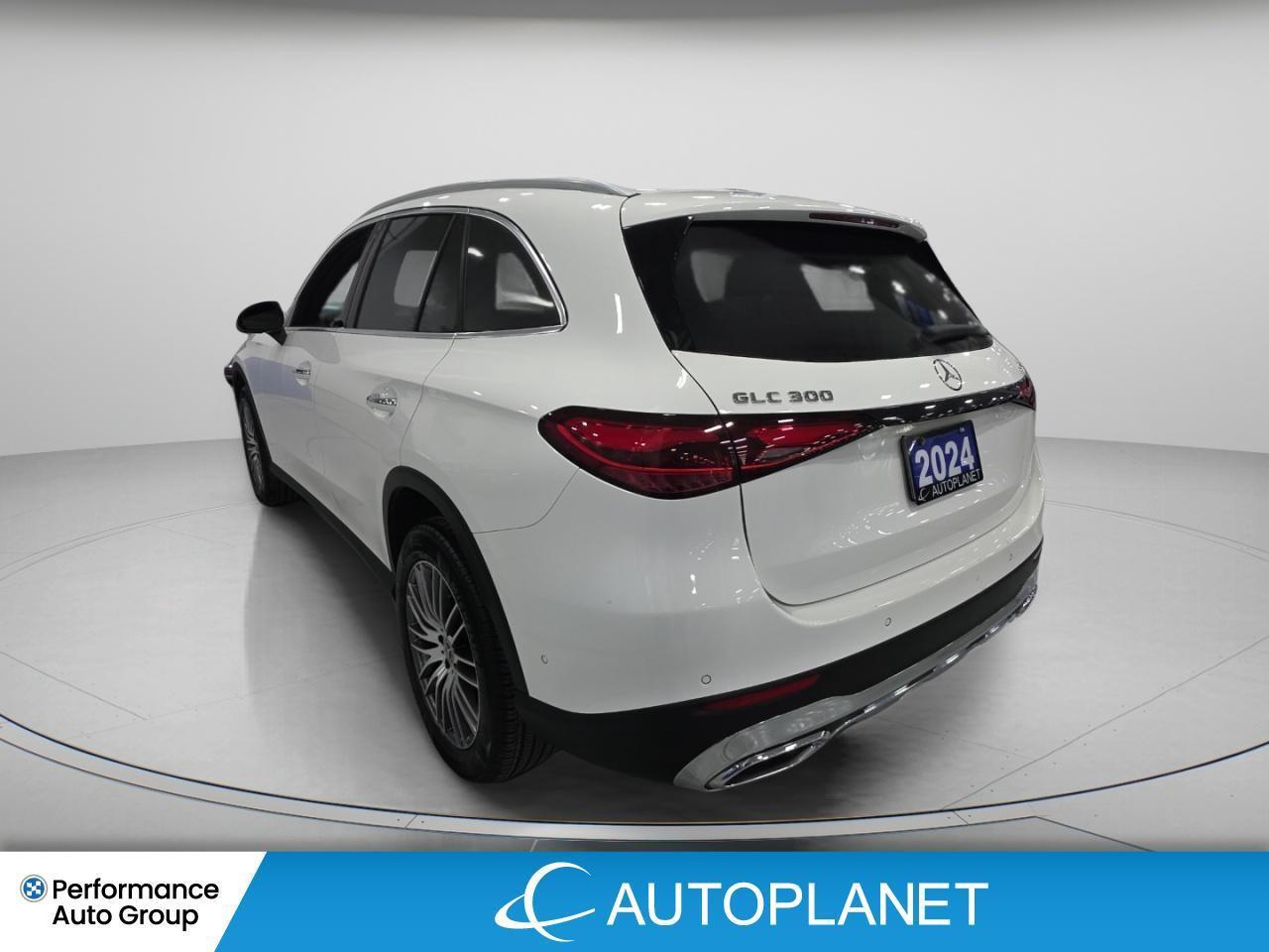 2024 Mercedes-Benz GLC300 4MATIC, Turbo, Navi, Pano Roof, Heated Seats! Photo