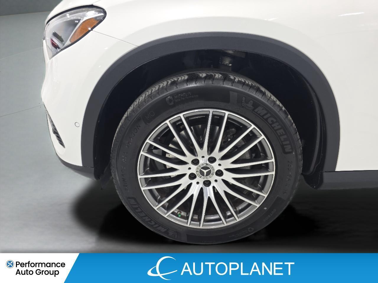 2024 Mercedes-Benz GLC300 4MATIC, Turbo, Navi, Pano Roof, Heated Seats! Photo