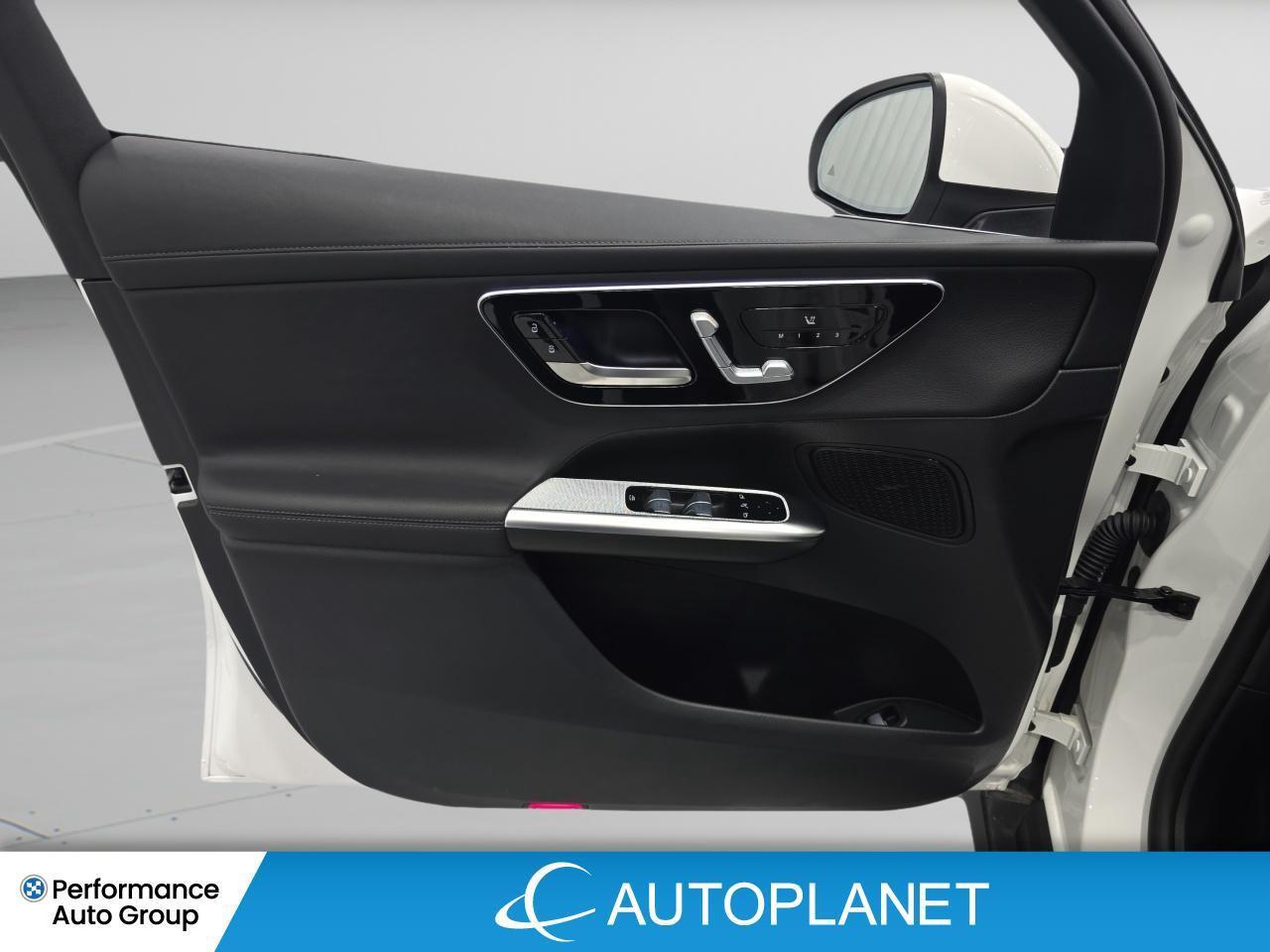 2024 Mercedes-Benz GLC300 4MATIC, Turbo, Navi, Pano Roof, Heated Seats! Photo