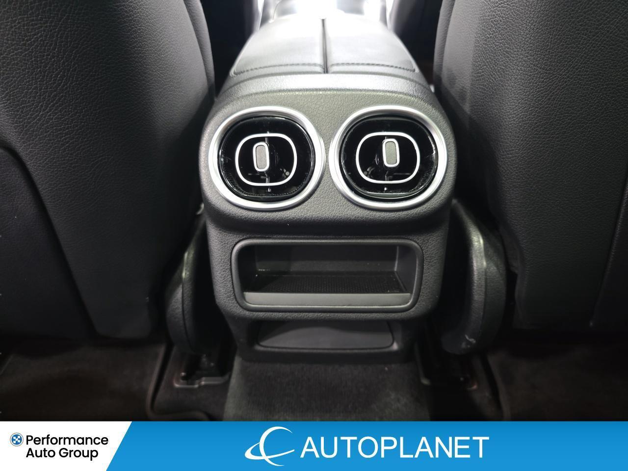 2024 Mercedes-Benz GLC300 4MATIC, Turbo, Navi, Pano Roof, Heated Seats! Photo