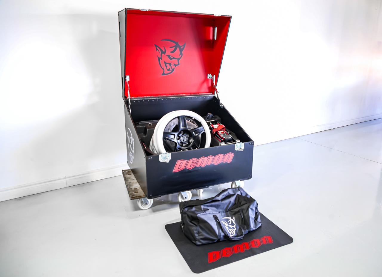 2018 Dodge Challenger SRT DEMON WIDEBODY 840HP  NOACCIDENTS CRATE NAVI Photo