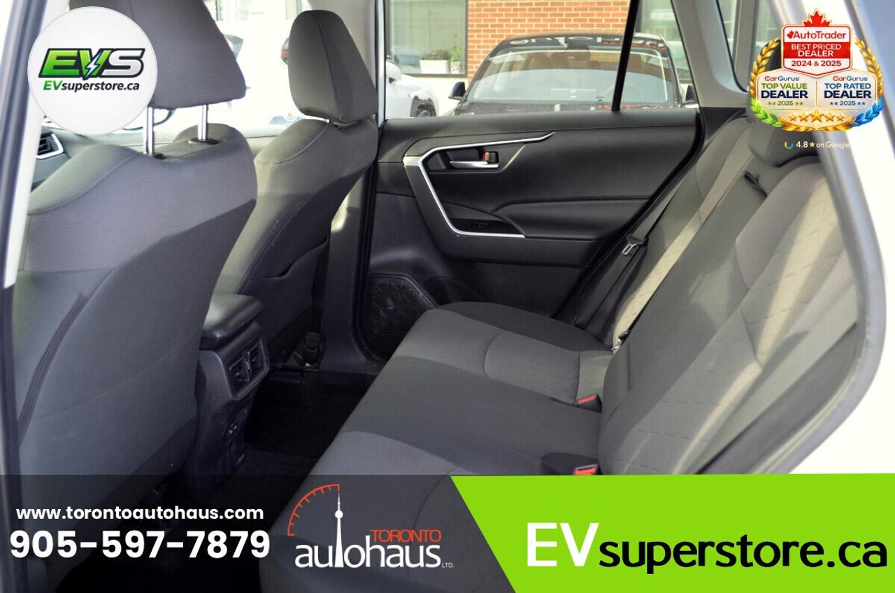 2023 Toyota RAV4 XLE I AWD I NO ACCIDENTS Photo