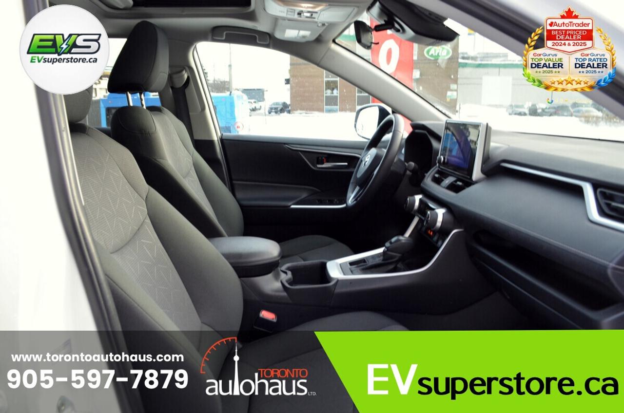 2023 Toyota RAV4 XLE I AWD I NO ACCIDENTS Photo