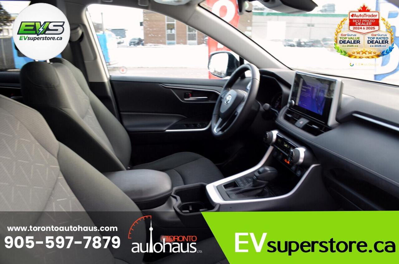 2023 Toyota RAV4 XLE I AWD I NO ACCIDENTS Photo